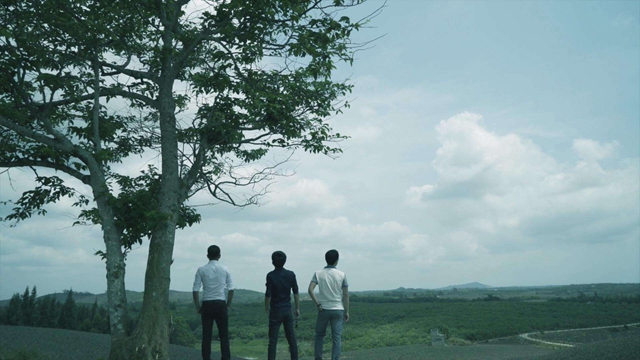 抖音兄弟你跟我走吃喝都不用愁是什么歌